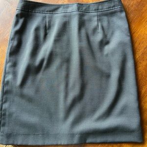 Trendy business skirt size 6